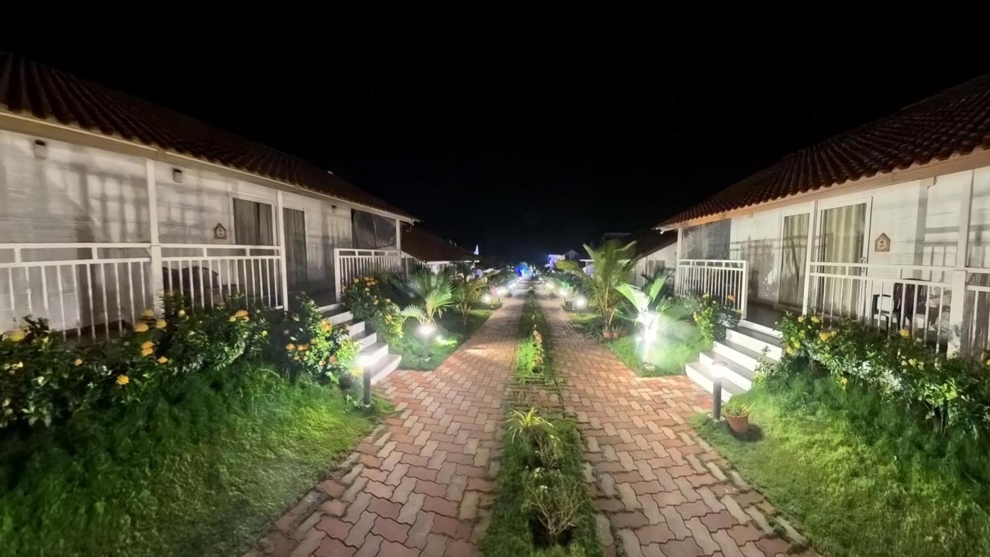 Maargit Beach Resort Mandrem Exterior foto